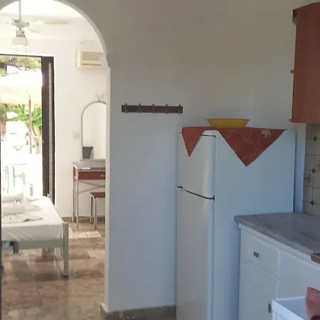 Avouris Apartament *