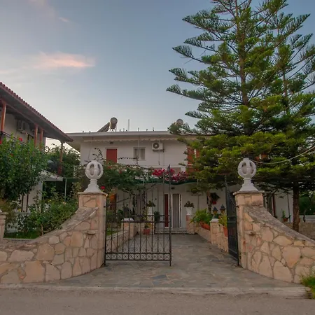 Avouris Apartament